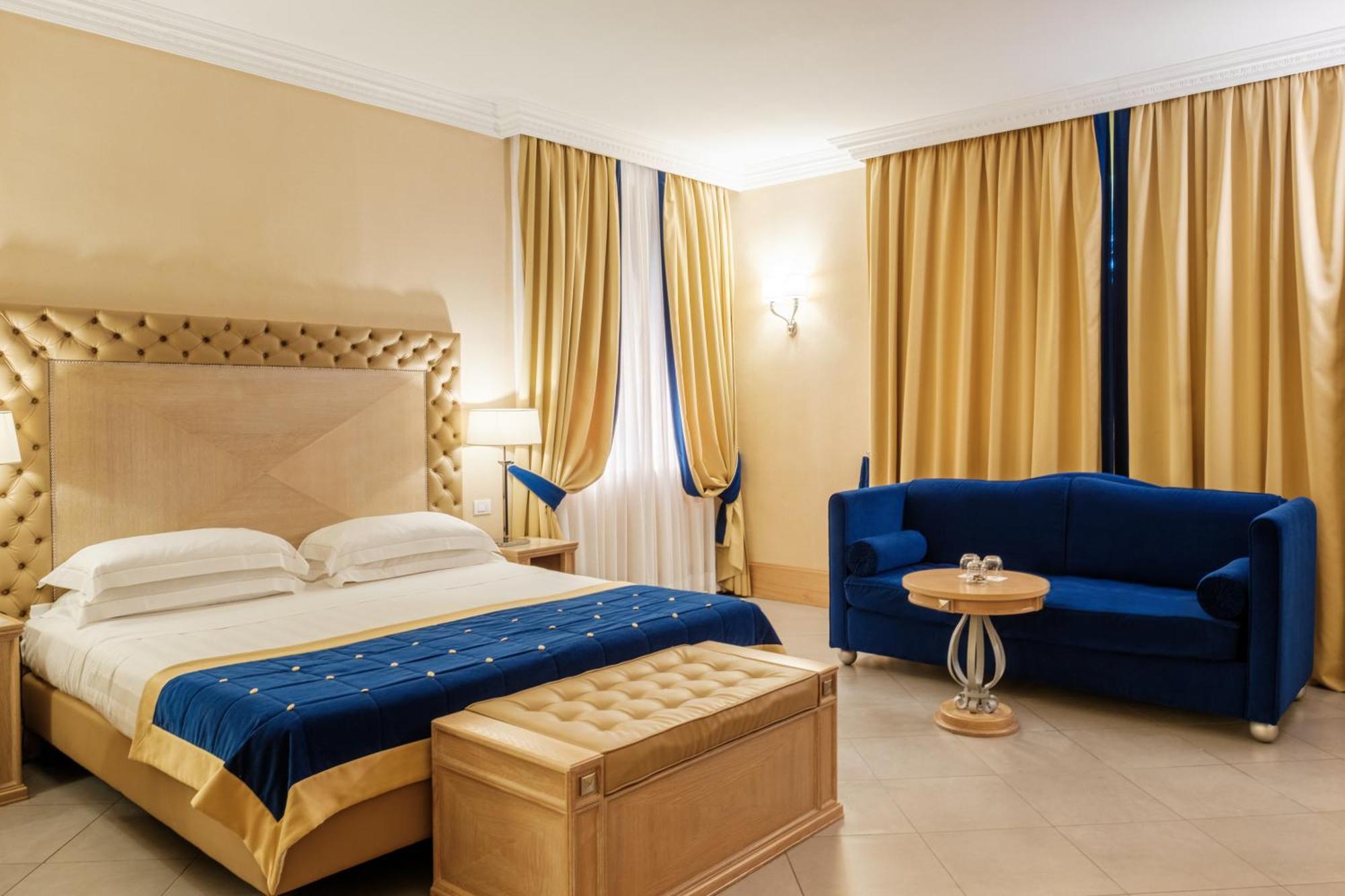 فندق ومنتجع فيلا تولومي فلورنس المظهر الخارجي الصورة A room at the hotel