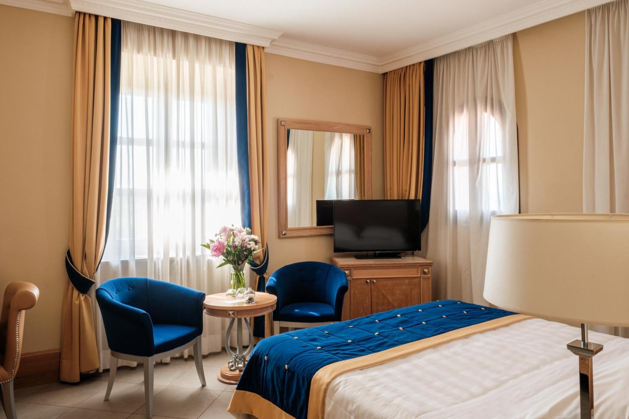 فندق ومنتجع فيلا تولومي فلورنس المظهر الخارجي الصورة A room at the hotel