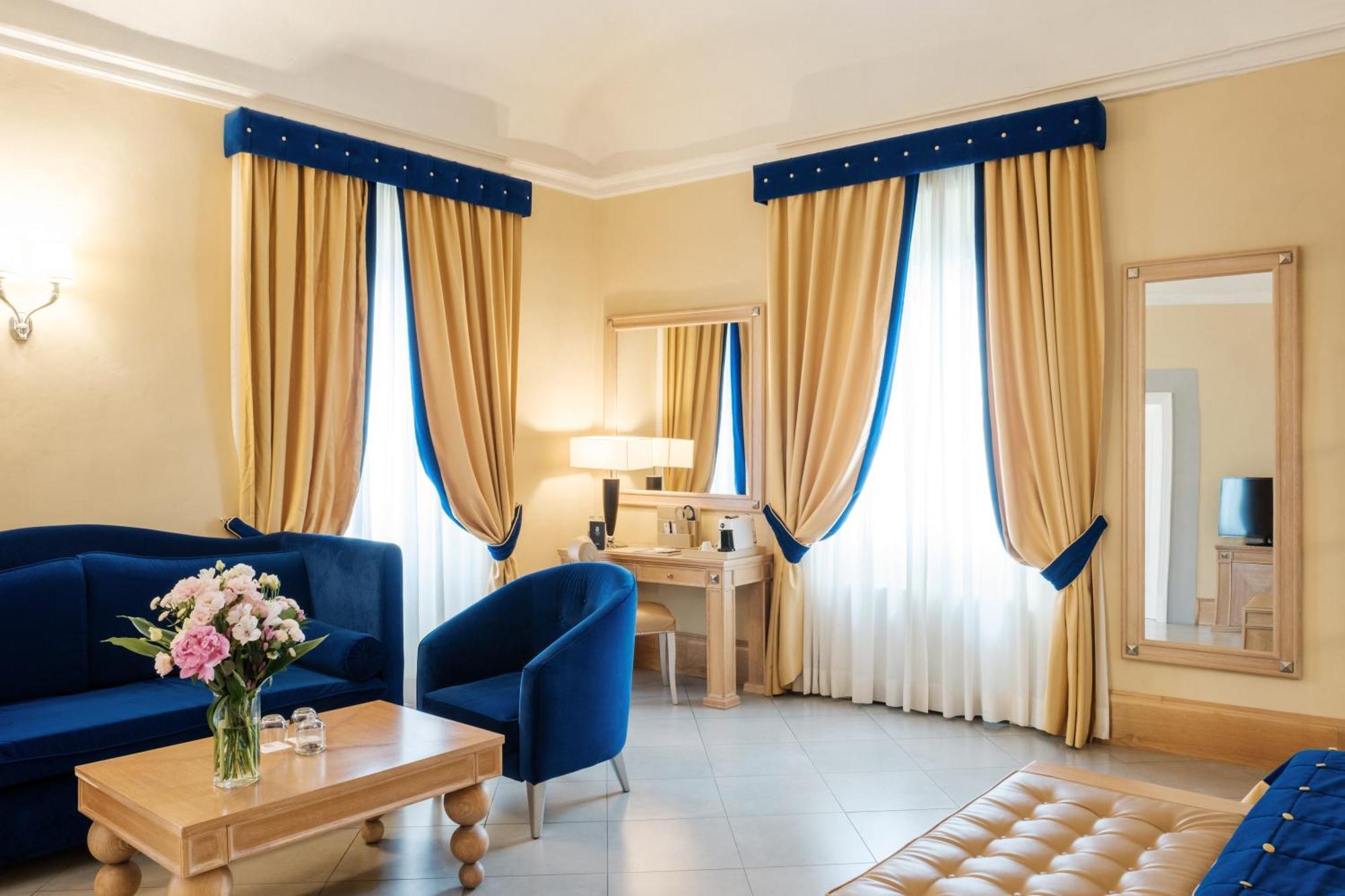 فندق ومنتجع فيلا تولومي فلورنس المظهر الخارجي الصورة A suite at the hotel
